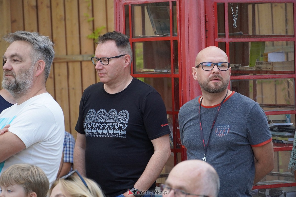 „Muzyczne Lato w Tężni”: Wystąpił Chór O! la! la! [16.07.2023] - zdjęcie #30 - eOstroleka.pl