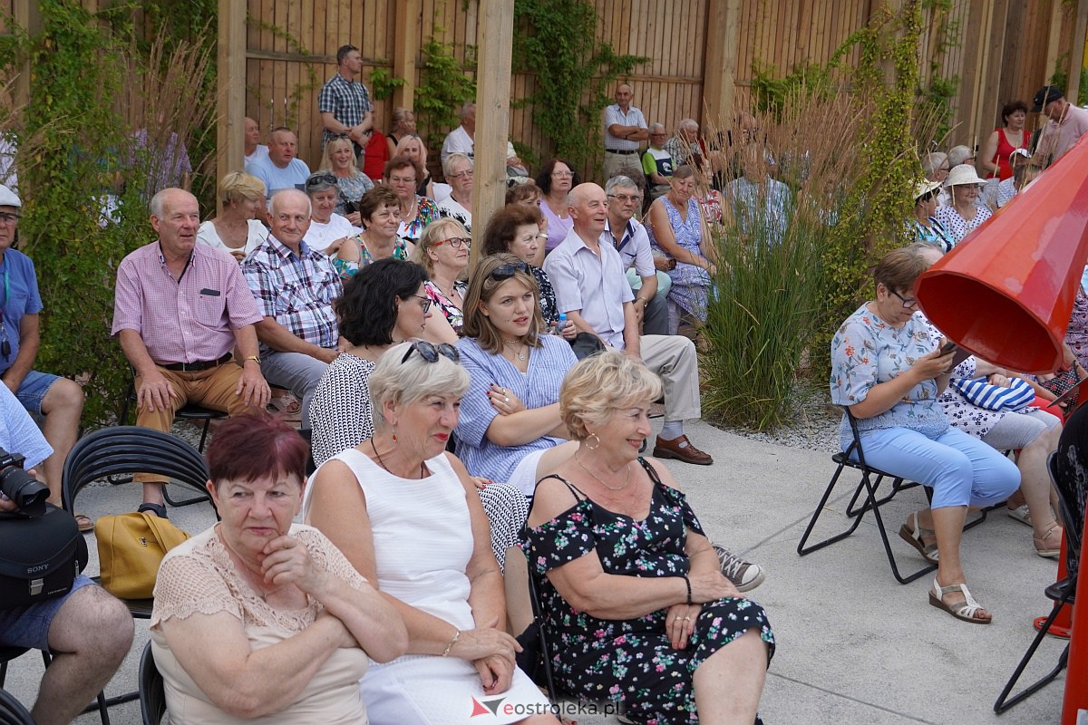„Muzyczne Lato w Tężni”: Wystąpił Chór O! la! la! [16.07.2023] - zdjęcie #24 - eOstroleka.pl