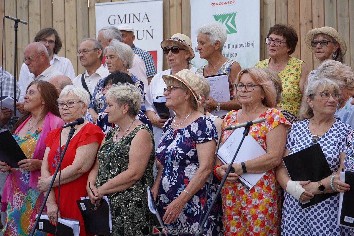 „Muzyczne Lato w Tężni”: Wystąpił Chór O! la! la! [16.07.2023] - zdjęcie #20 - eOstroleka.pl