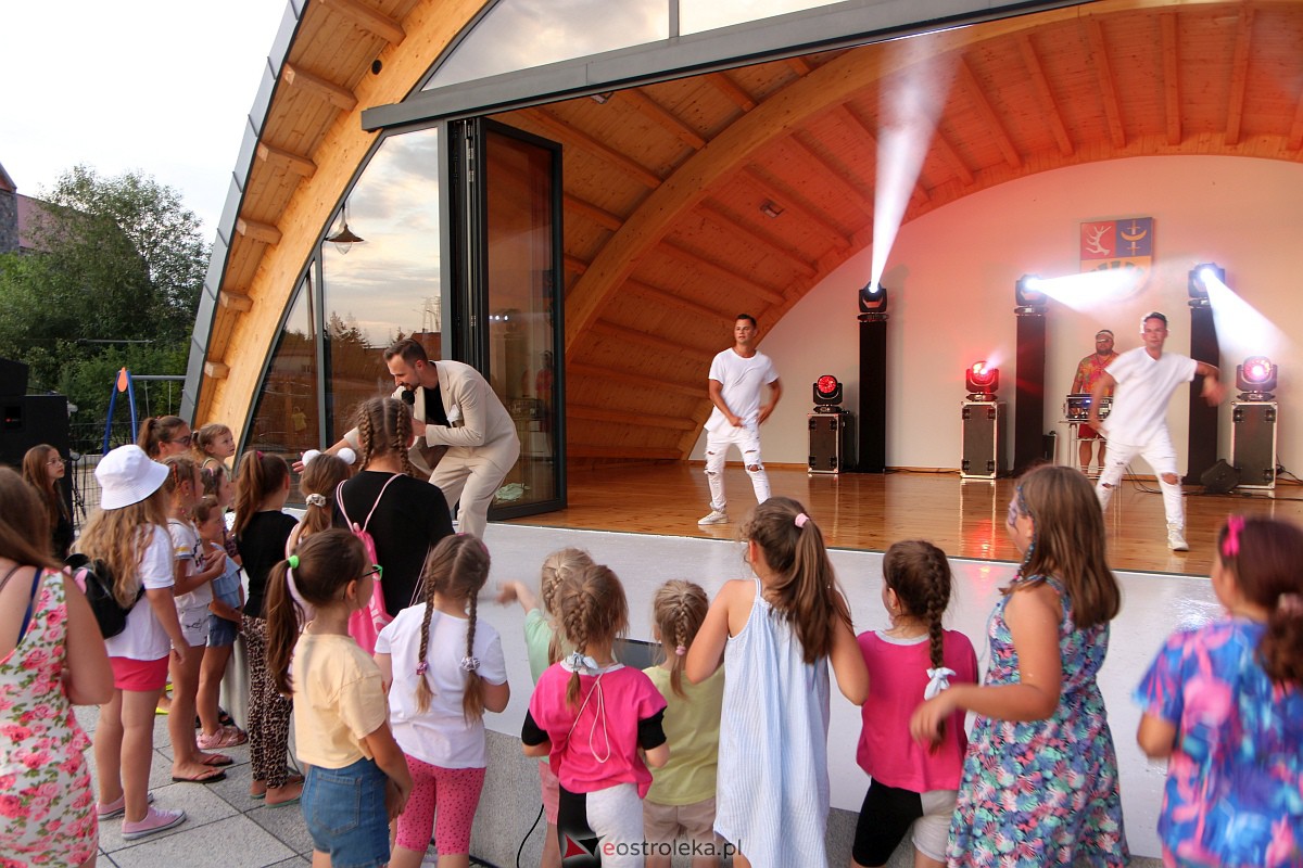 Muzyczne wydarzenie na letniej scenie w Amfiteatrze w Troszynie [16.07.2023] - zdjęcie #192 - eOstroleka.pl