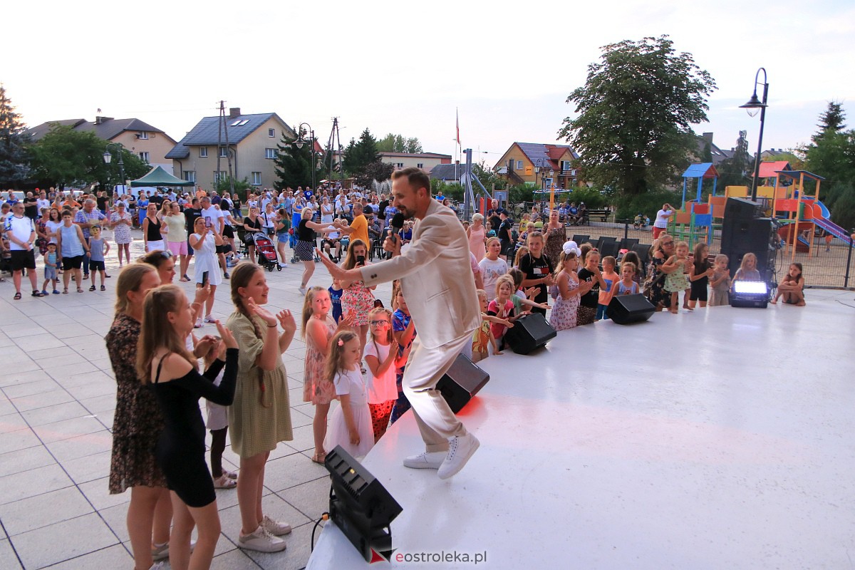 Muzyczne wydarzenie na letniej scenie w Amfiteatrze w Troszynie [16.07.2023] - zdjęcie #27 - eOstroleka.pl