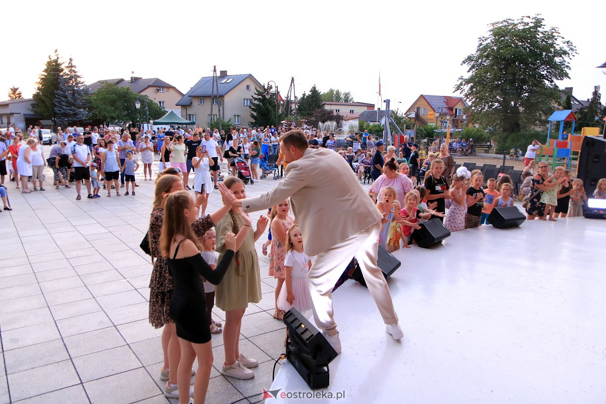 Muzyczne wydarzenie na letniej scenie w Amfiteatrze w Troszynie [16.07.2023] - zdjęcie #28 - eOstroleka.pl
