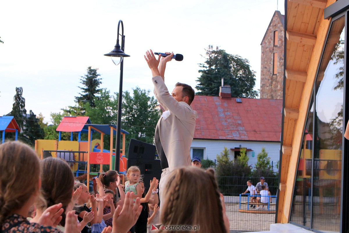 Muzyczne wydarzenie na letniej scenie w Amfiteatrze w Troszynie [16.07.2023] - zdjęcie #29 - eOstroleka.pl