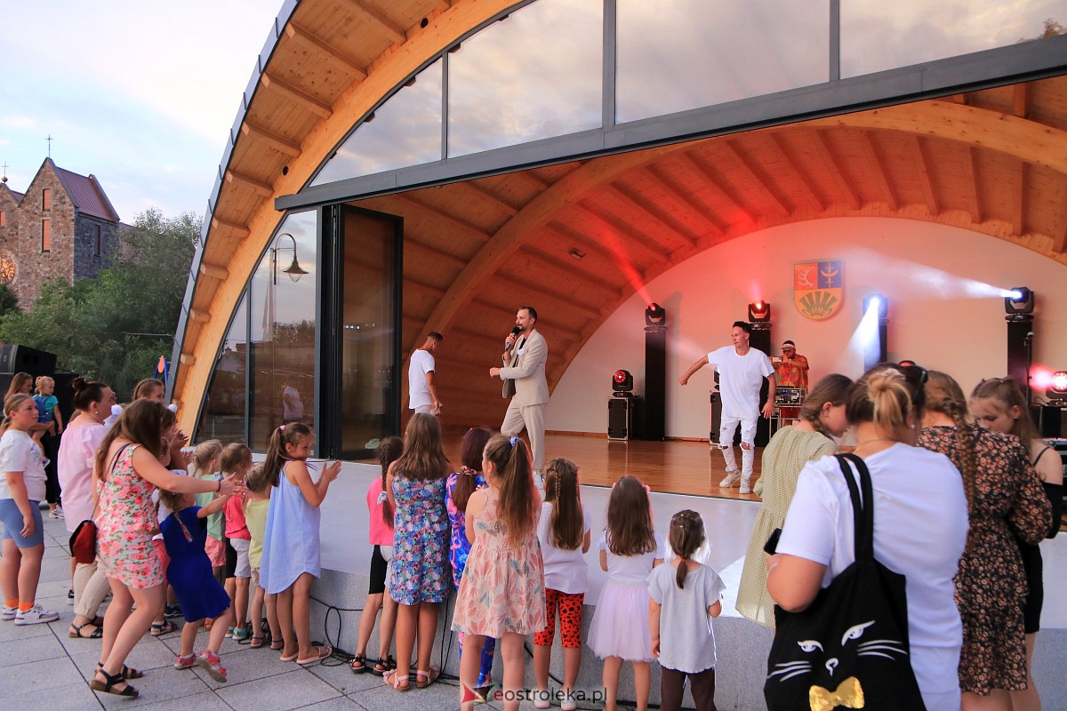 Muzyczne wydarzenie na letniej scenie w Amfiteatrze w Troszynie [16.07.2023] - zdjęcie #31 - eOstroleka.pl