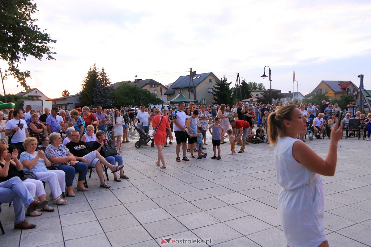 Muzyczne wydarzenie na letniej scenie w Amfiteatrze w Troszynie [16.07.2023] - zdjęcie #37 - eOstroleka.pl