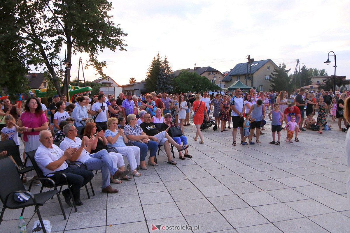 Muzyczne wydarzenie na letniej scenie w Amfiteatrze w Troszynie [16.07.2023] - zdjęcie #38 - eOstroleka.pl