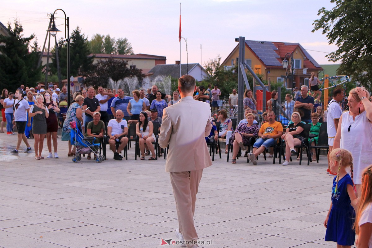 Muzyczne wydarzenie na letniej scenie w Amfiteatrze w Troszynie [16.07.2023] - zdjęcie #40 - eOstroleka.pl