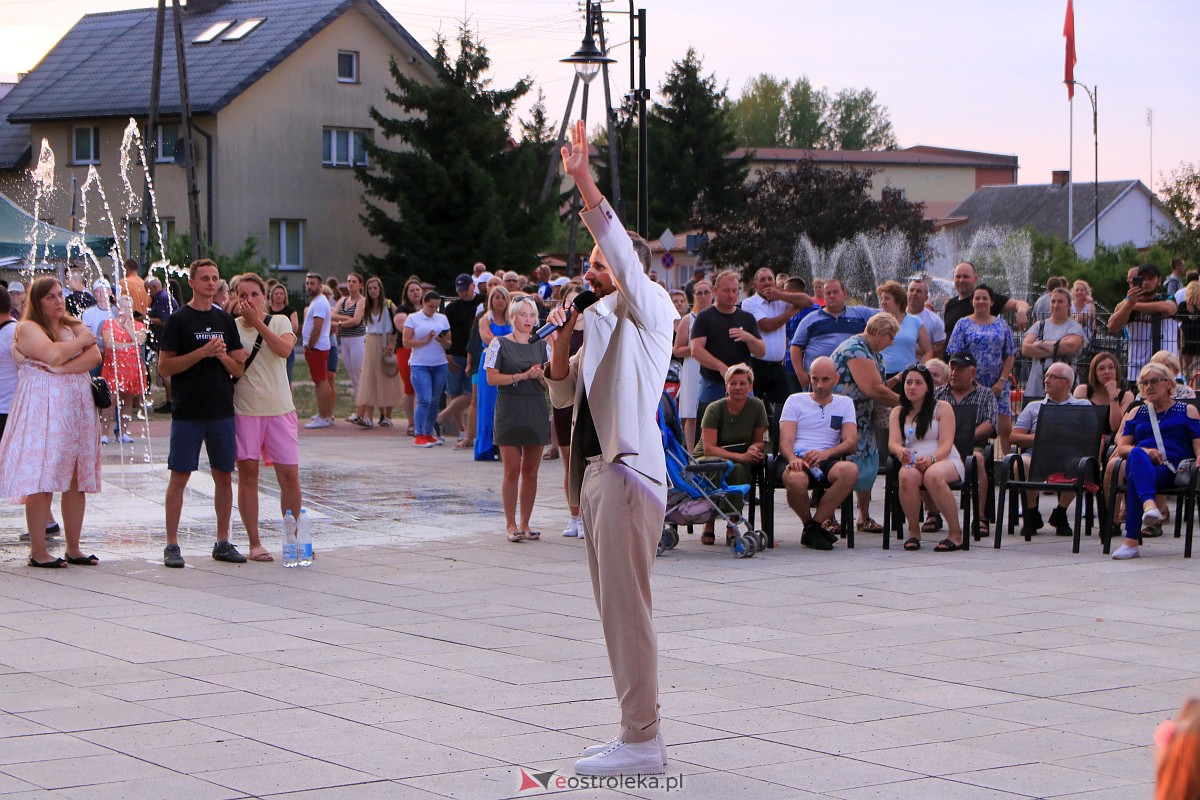 Muzyczne wydarzenie na letniej scenie w Amfiteatrze w Troszynie [16.07.2023] - zdjęcie #41 - eOstroleka.pl