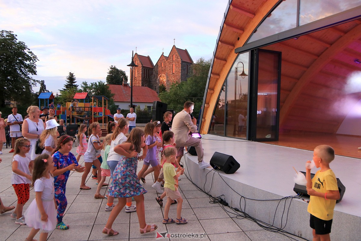 Muzyczne wydarzenie na letniej scenie w Amfiteatrze w Troszynie [16.07.2023] - zdjęcie #48 - eOstroleka.pl