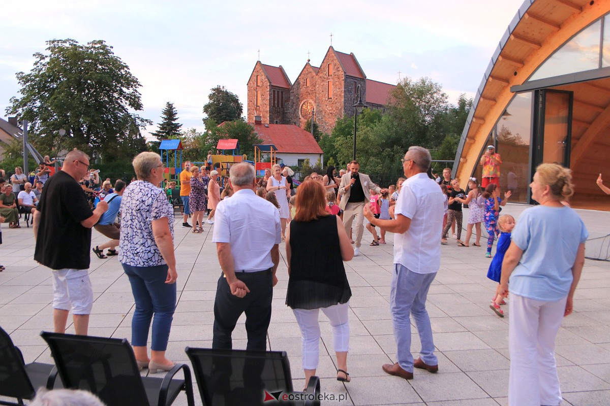Muzyczne wydarzenie na letniej scenie w Amfiteatrze w Troszynie [16.07.2023] - zdjęcie #53 - eOstroleka.pl