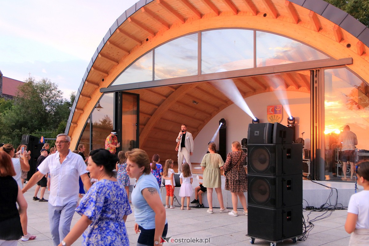 Muzyczne wydarzenie na letniej scenie w Amfiteatrze w Troszynie [16.07.2023] - zdjęcie #56 - eOstroleka.pl