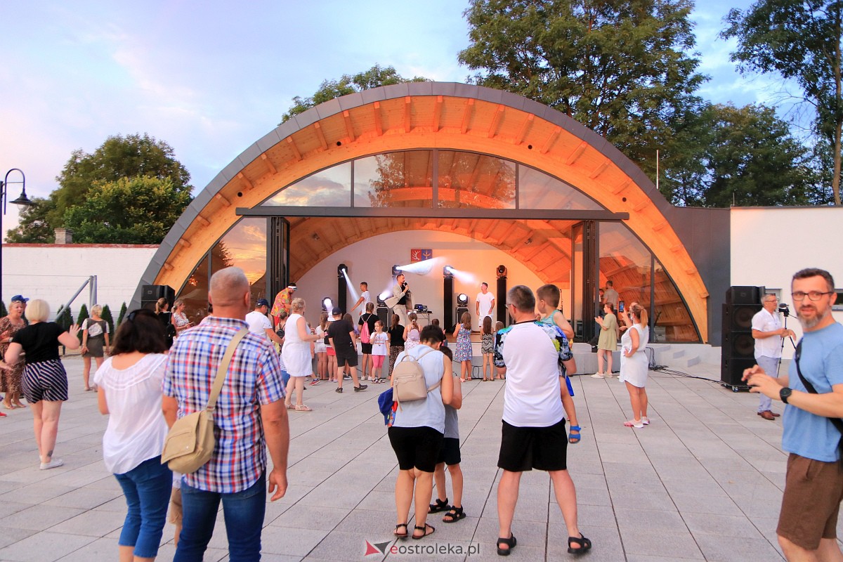 Muzyczne wydarzenie na letniej scenie w Amfiteatrze w Troszynie [16.07.2023] - zdjęcie #58 - eOstroleka.pl