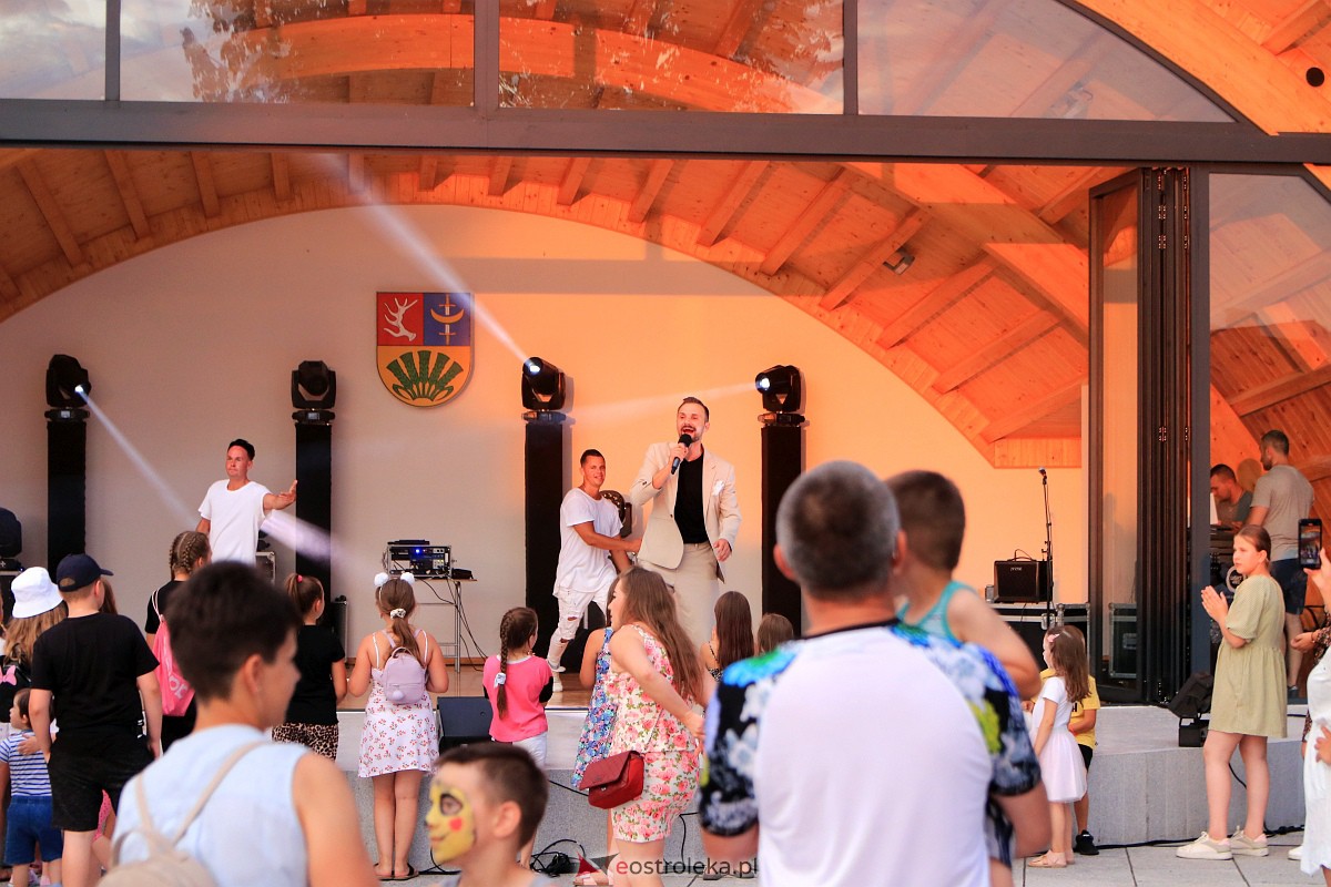 Muzyczne wydarzenie na letniej scenie w Amfiteatrze w Troszynie [16.07.2023] - zdjęcie #60 - eOstroleka.pl