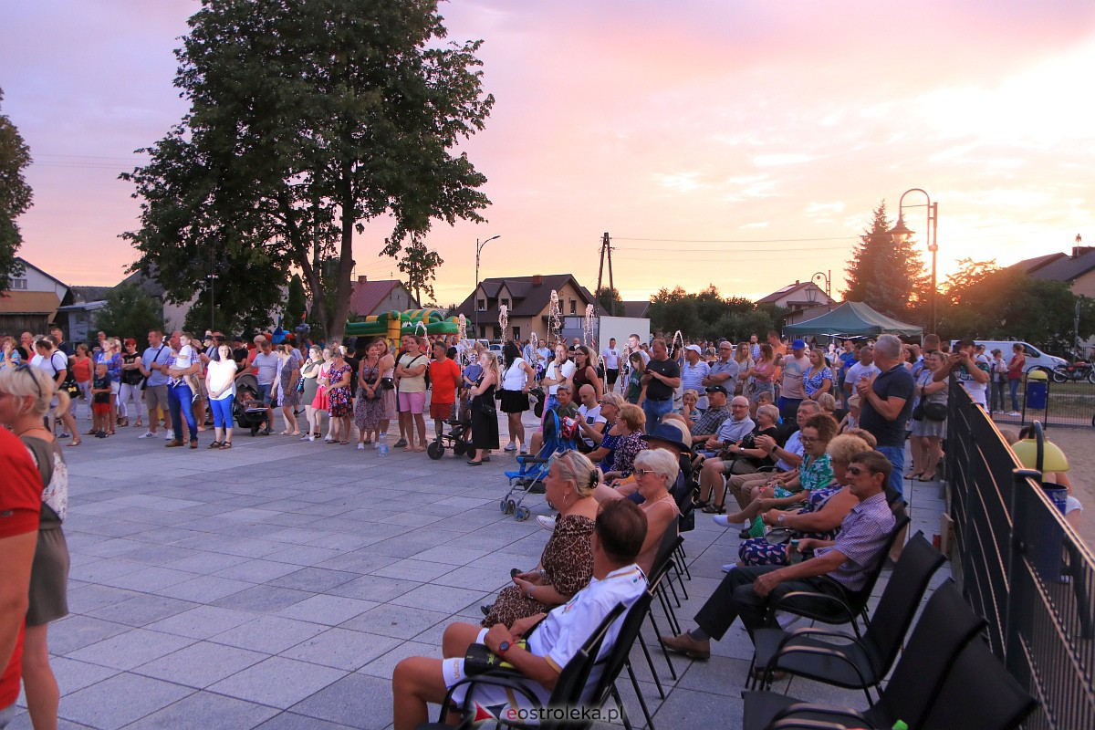 Muzyczne wydarzenie na letniej scenie w Amfiteatrze w Troszynie [16.07.2023] - zdjęcie #93 - eOstroleka.pl