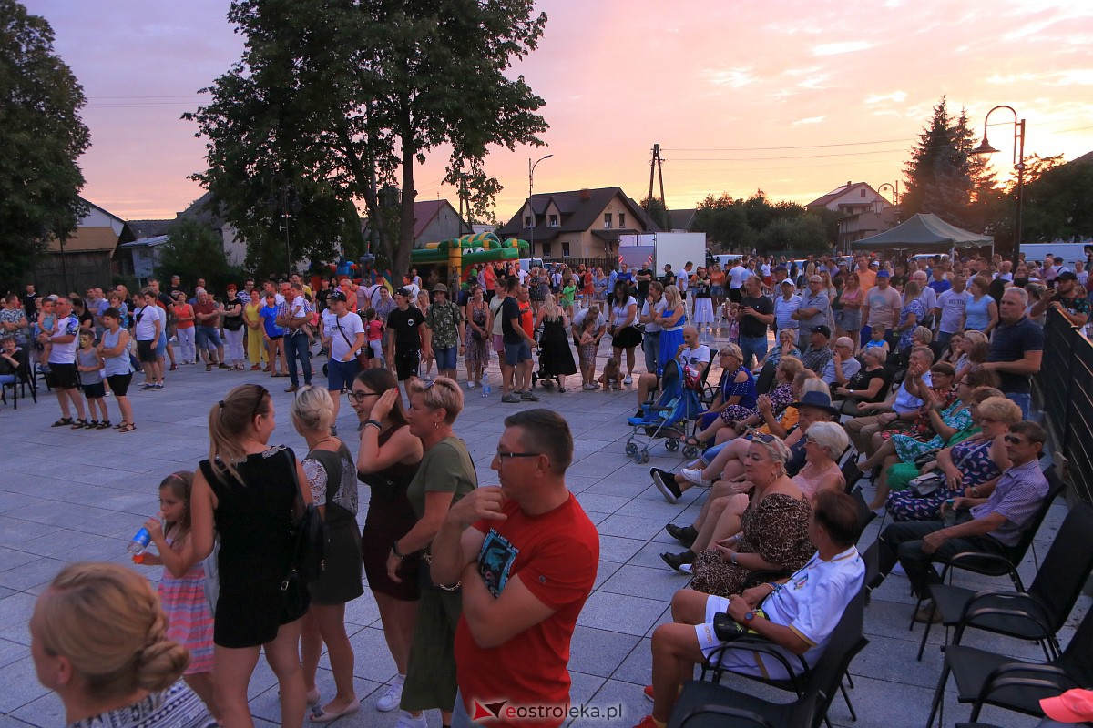 Muzyczne wydarzenie na letniej scenie w Amfiteatrze w Troszynie [16.07.2023] - zdjęcie #94 - eOstroleka.pl