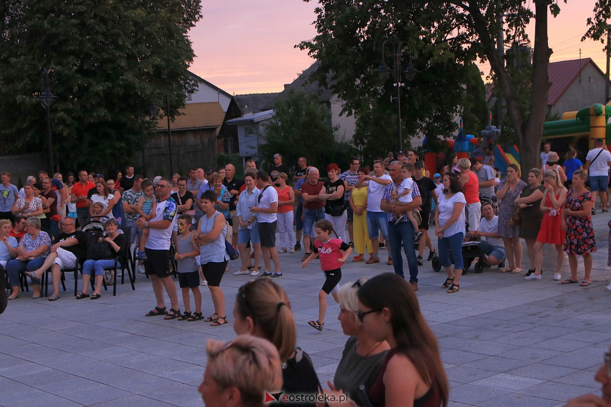 Muzyczne wydarzenie na letniej scenie w Amfiteatrze w Troszynie [16.07.2023] - zdjęcie #95 - eOstroleka.pl
