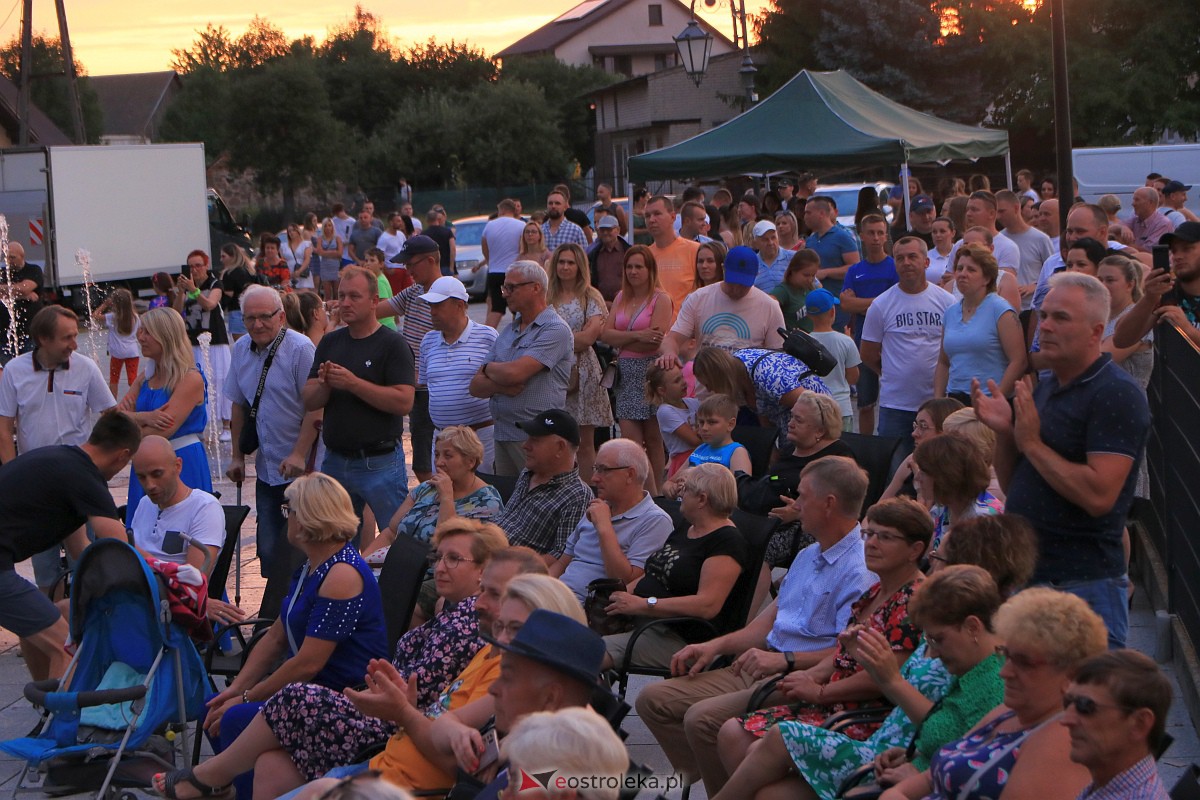 Muzyczne wydarzenie na letniej scenie w Amfiteatrze w Troszynie [16.07.2023] - zdjęcie #96 - eOstroleka.pl