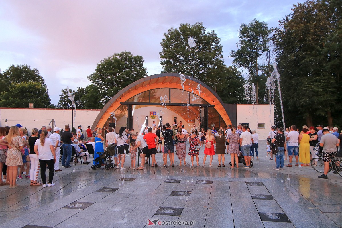 Muzyczne wydarzenie na letniej scenie w Amfiteatrze w Troszynie [16.07.2023] - zdjęcie #104 - eOstroleka.pl