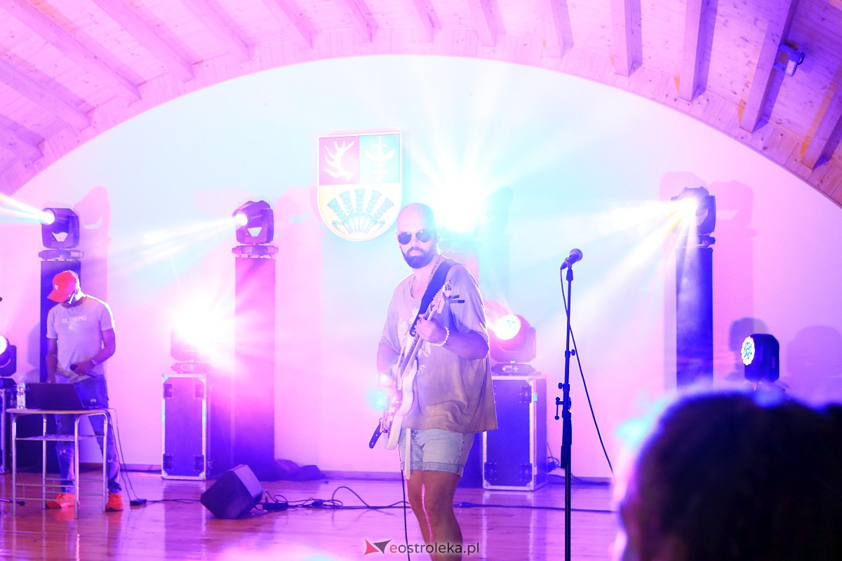 Muzyczne wydarzenie na letniej scenie w Amfiteatrze w Troszynie [16.07.2023] - zdjęcie #90 - eOstroleka.pl