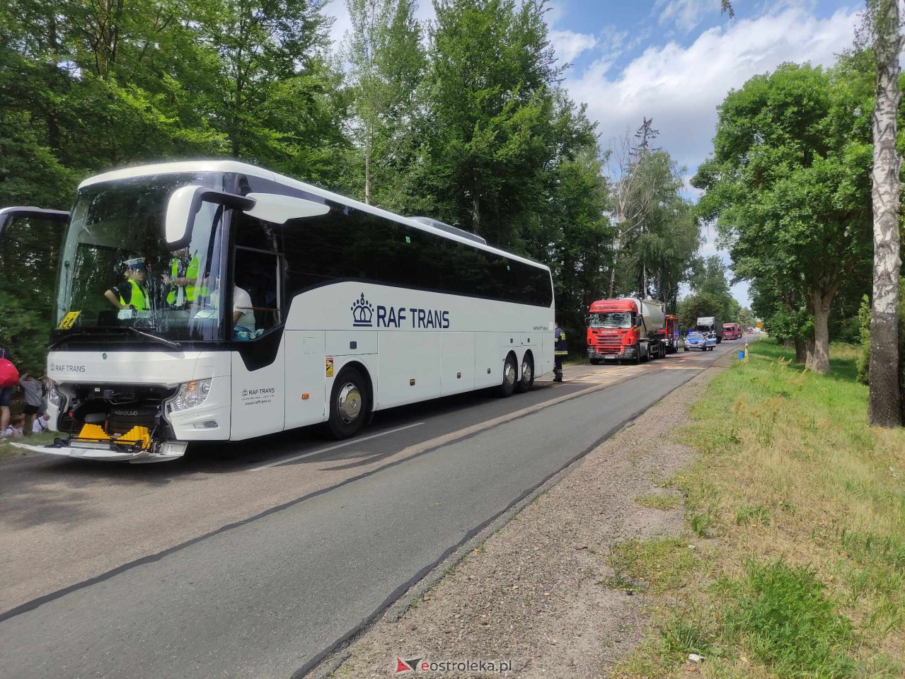 Wypadek w Siarczej Łące [17.07.2023] - zdjęcie #3 - eOstroleka.pl