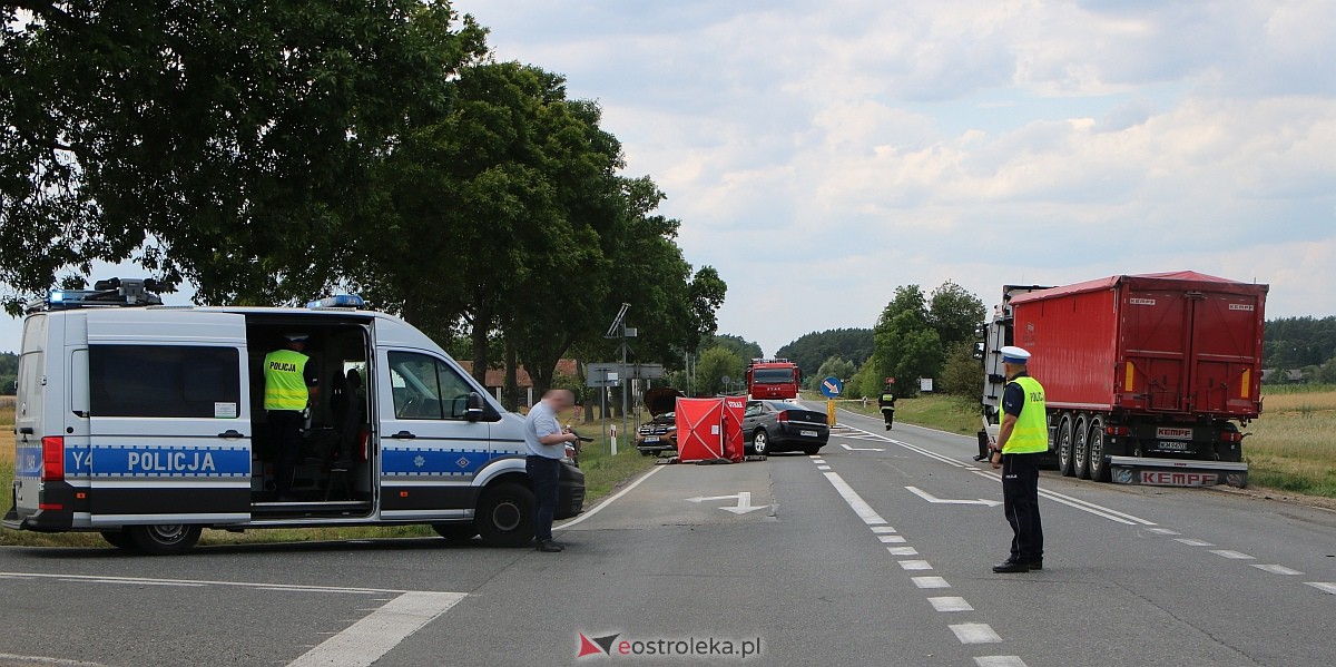 Śmiertelny wypadek w Ponikwi Dużej [17.07.2023] - zdjęcie #12 - eOstroleka.pl