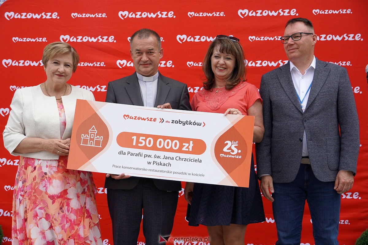 Zabytki z subregionu ostrołęckiego ze wsparciem sejmiku Mazowsza. Wręczenie promes w Ostrołęce [19.07.2023] - zdjęcie #3 - eOstroleka.pl