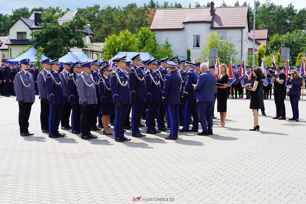 Święto Policji w Ostrołęce. Wręczono awanse i odznaczenia [20.07.2023] - zdjęcie #79 - eOstroleka.pl