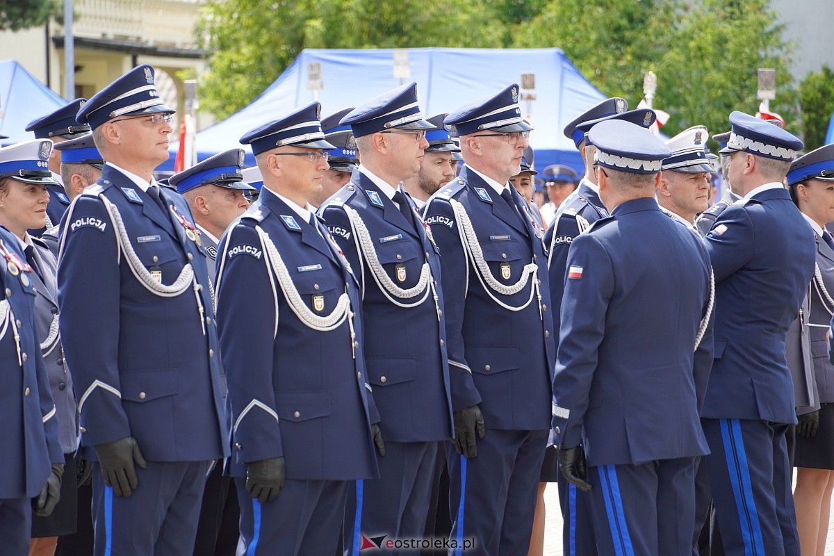 Święto Policji w Ostrołęce. Wręczono awanse i odznaczenia [20.07.2023] - zdjęcie #76 - eOstroleka.pl