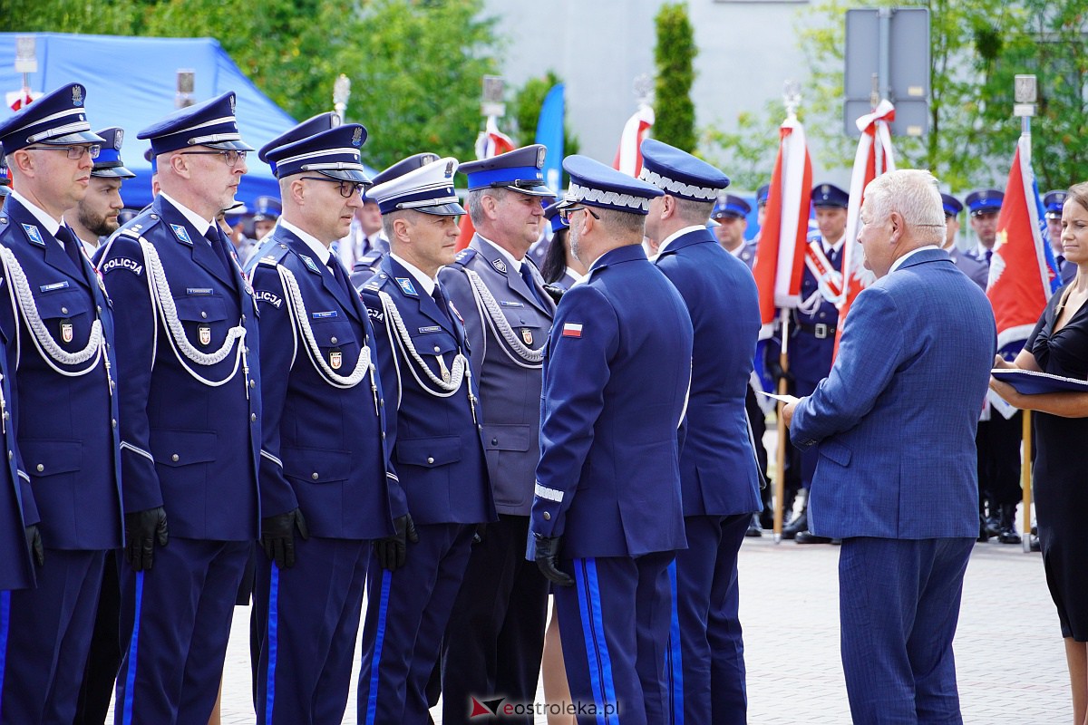Święto Policji w Ostrołęce. Wręczono awanse i odznaczenia [20.07.2023] - zdjęcie #73 - eOstroleka.pl