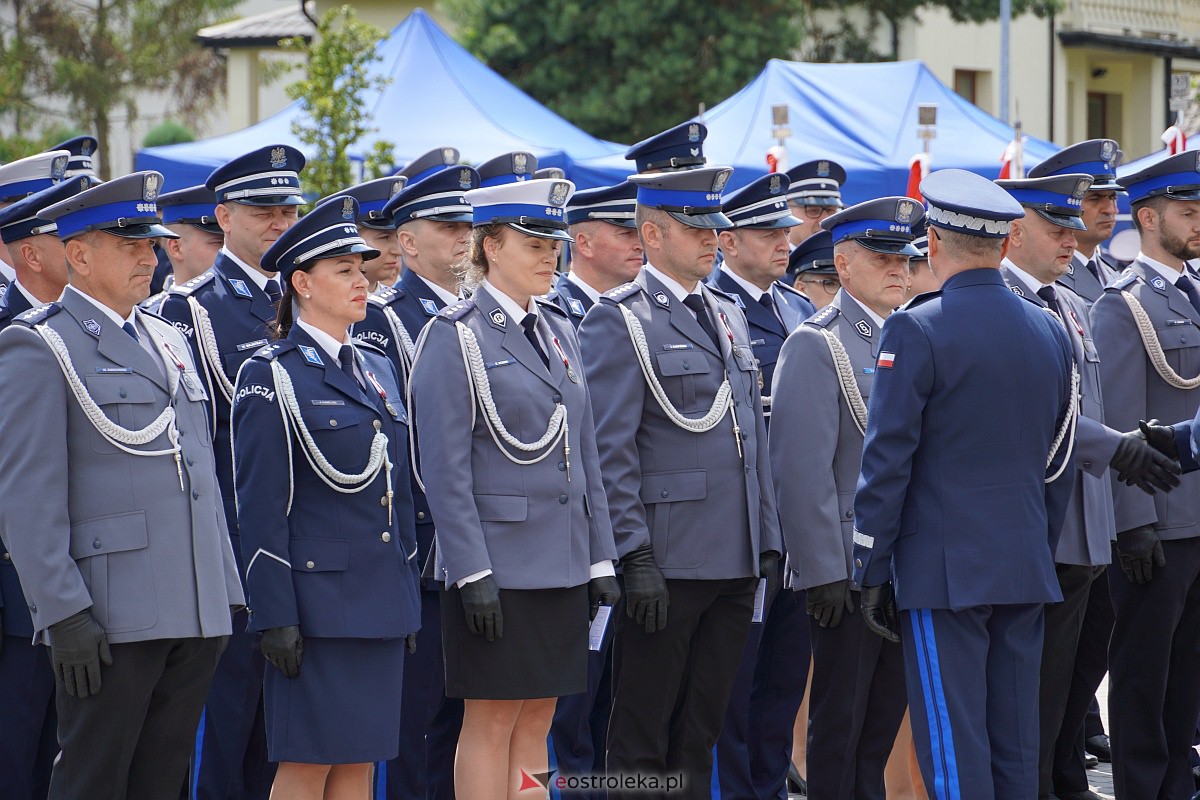 Święto Policji w Ostrołęce. Wręczono awanse i odznaczenia [20.07.2023] - zdjęcie #64 - eOstroleka.pl