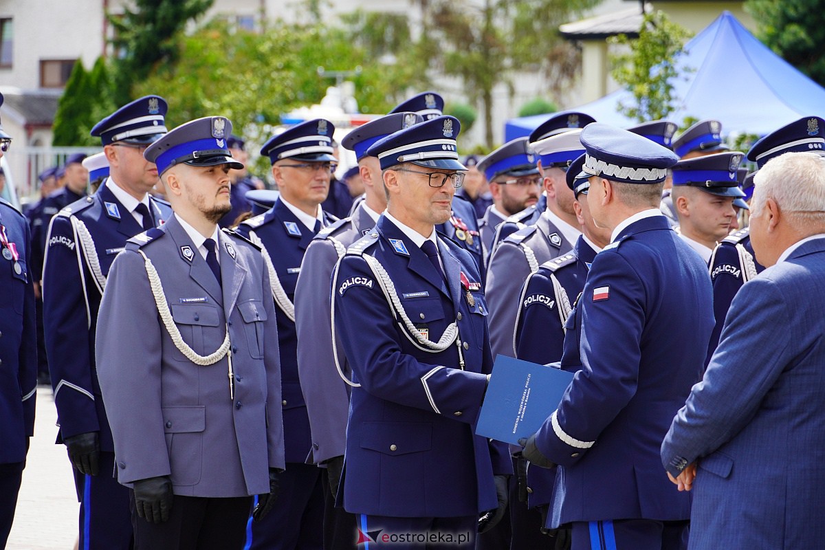Święto Policji w Ostrołęce. Wręczono awanse i odznaczenia [20.07.2023] - zdjęcie #59 - eOstroleka.pl