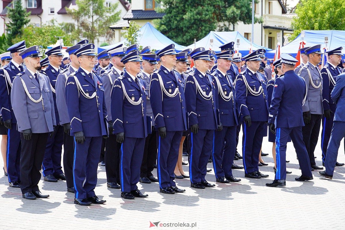 Święto Policji w Ostrołęce. Wręczono awanse i odznaczenia [20.07.2023] - zdjęcie #56 - eOstroleka.pl