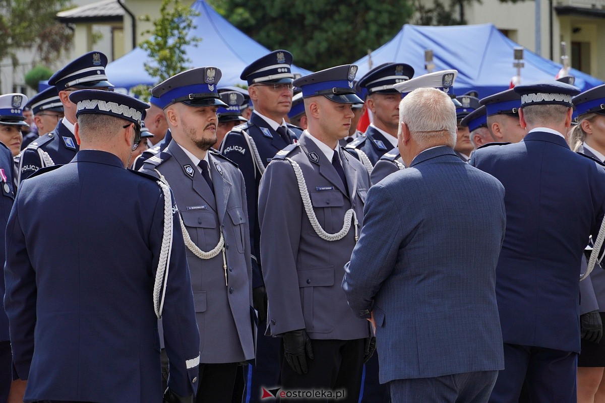 Święto Policji w Ostrołęce. Wręczono awanse i odznaczenia [20.07.2023] - zdjęcie #51 - eOstroleka.pl