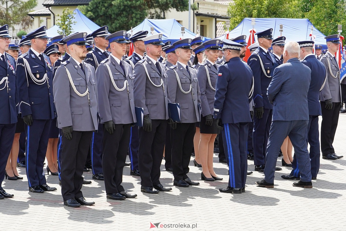 Święto Policji w Ostrołęce. Wręczono awanse i odznaczenia [20.07.2023] - zdjęcie #45 - eOstroleka.pl