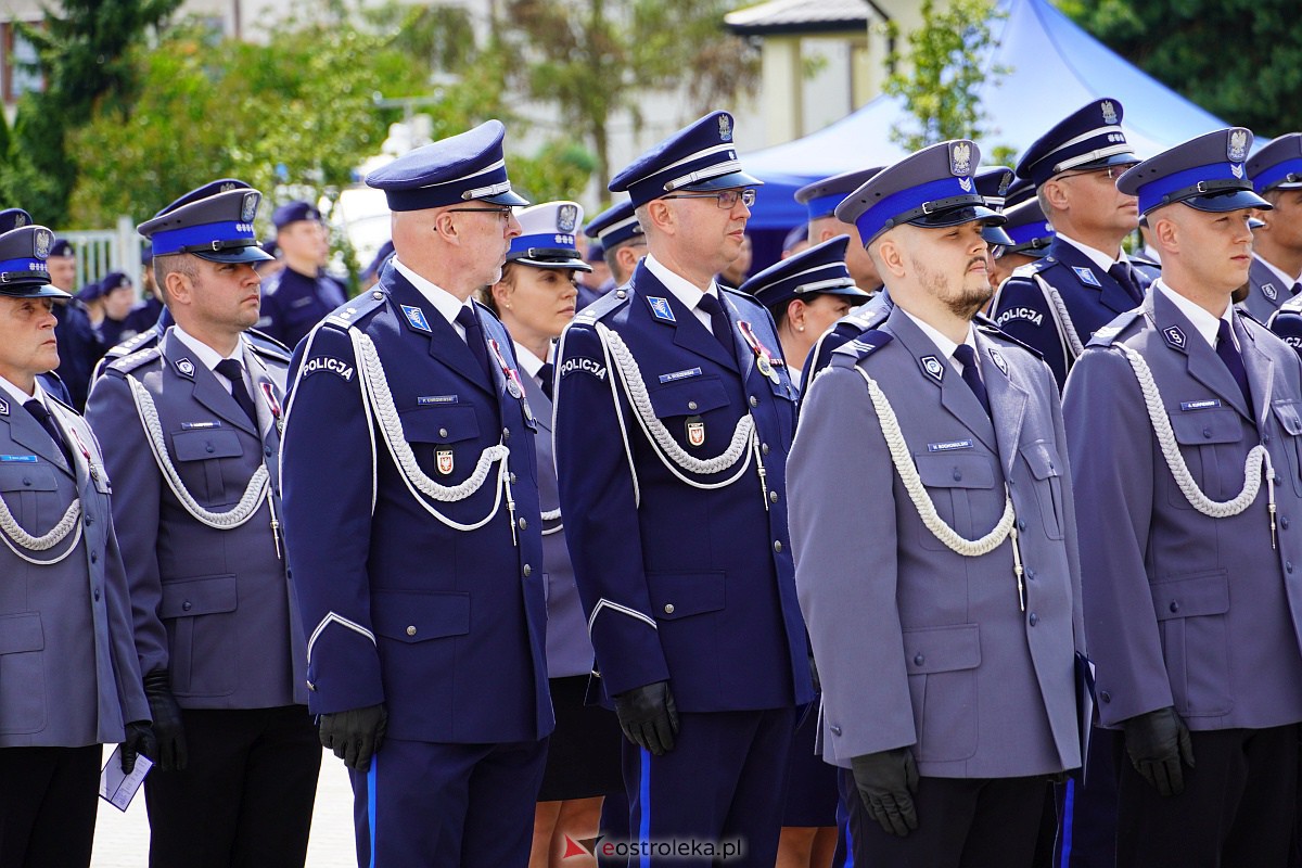 Święto Policji w Ostrołęce. Wręczono awanse i odznaczenia [20.07.2023] - zdjęcie #43 - eOstroleka.pl