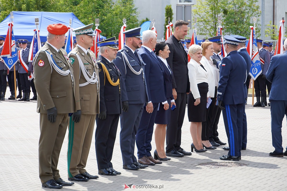 Święto Policji w Ostrołęce. Wręczono awanse i odznaczenia [20.07.2023] - zdjęcie #32 - eOstroleka.pl