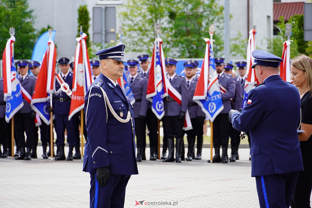 Święto Policji w Ostrołęce. Wręczono awanse i odznaczenia [20.07.2023] - zdjęcie #30 - eOstroleka.pl