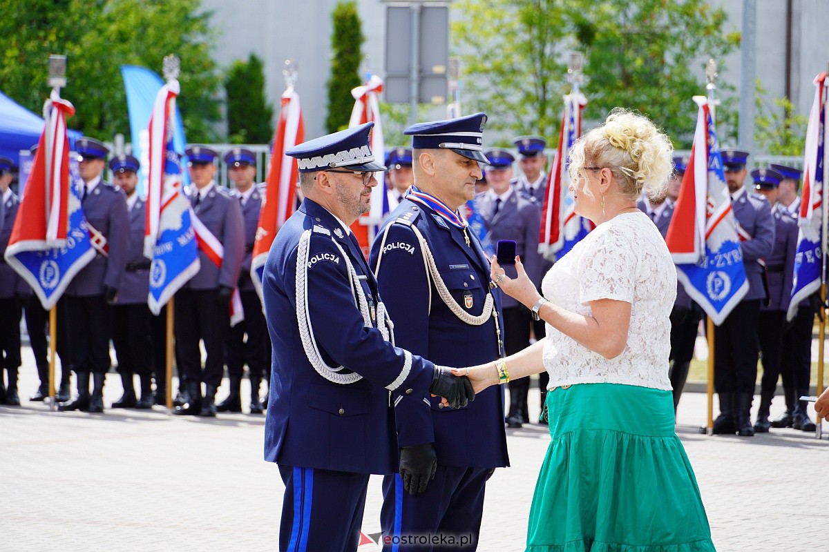 Święto Policji w Ostrołęce. Wręczono awanse i odznaczenia [20.07.2023] - zdjęcie #26 - eOstroleka.pl