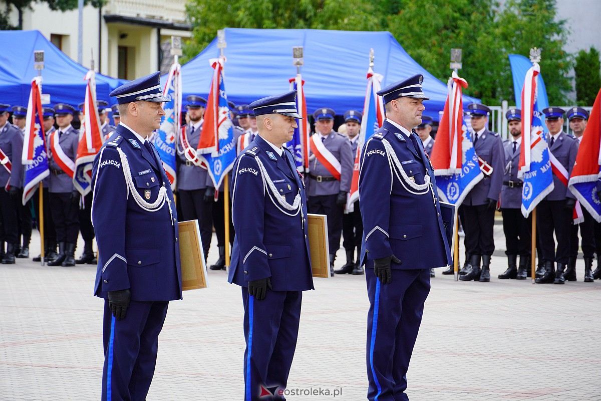 Święto Policji w Ostrołęce. Wręczono awanse i odznaczenia [20.07.2023] - zdjęcie #12 - eOstroleka.pl