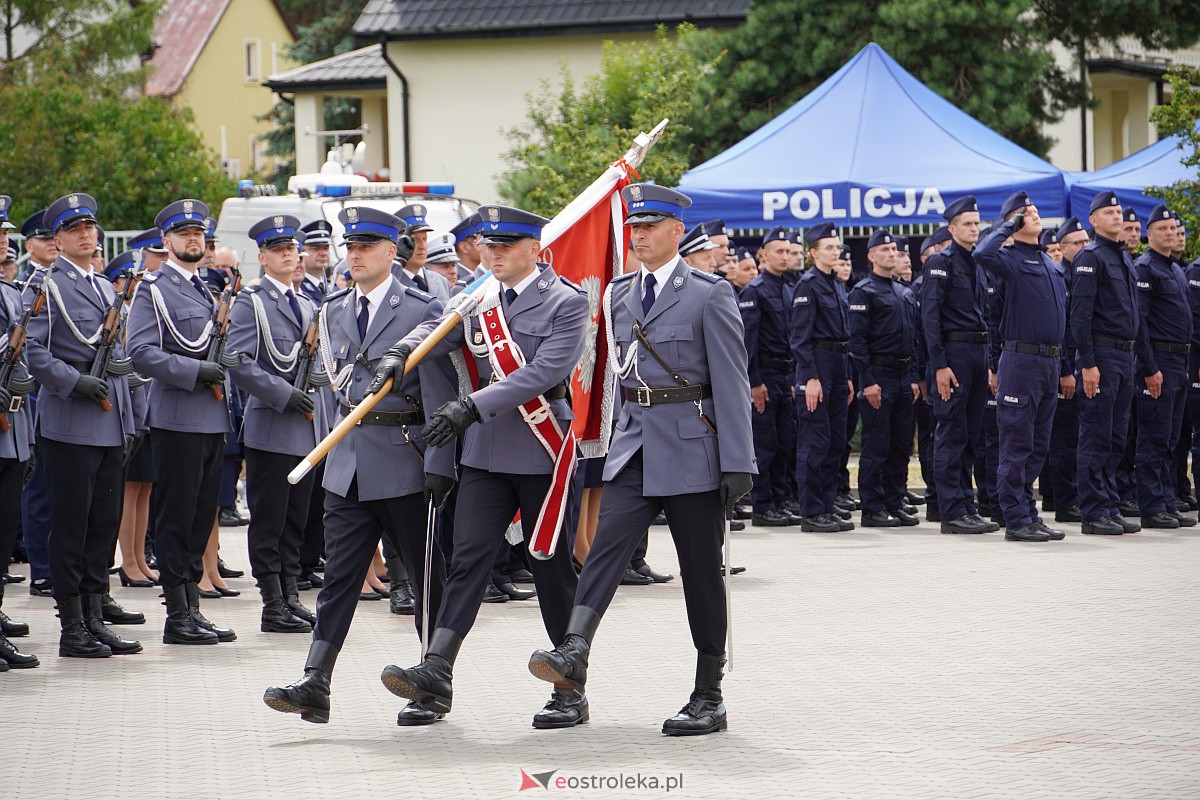 Święto Policji w Ostrołęce. Wręczono awanse i odznaczenia [20.07.2023] - zdjęcie #1 - eOstroleka.pl