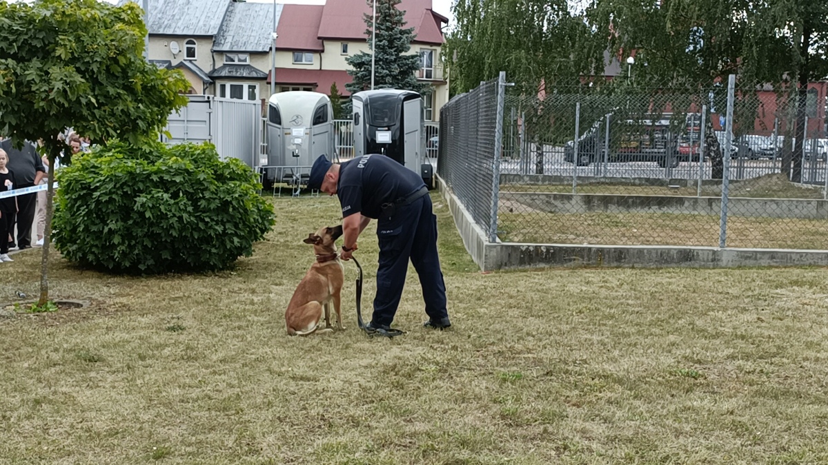 Rodzinny piknik na Święto Policji w Ostrołęce [20.07.2023] - zdjęcie #124 - eOstroleka.pl