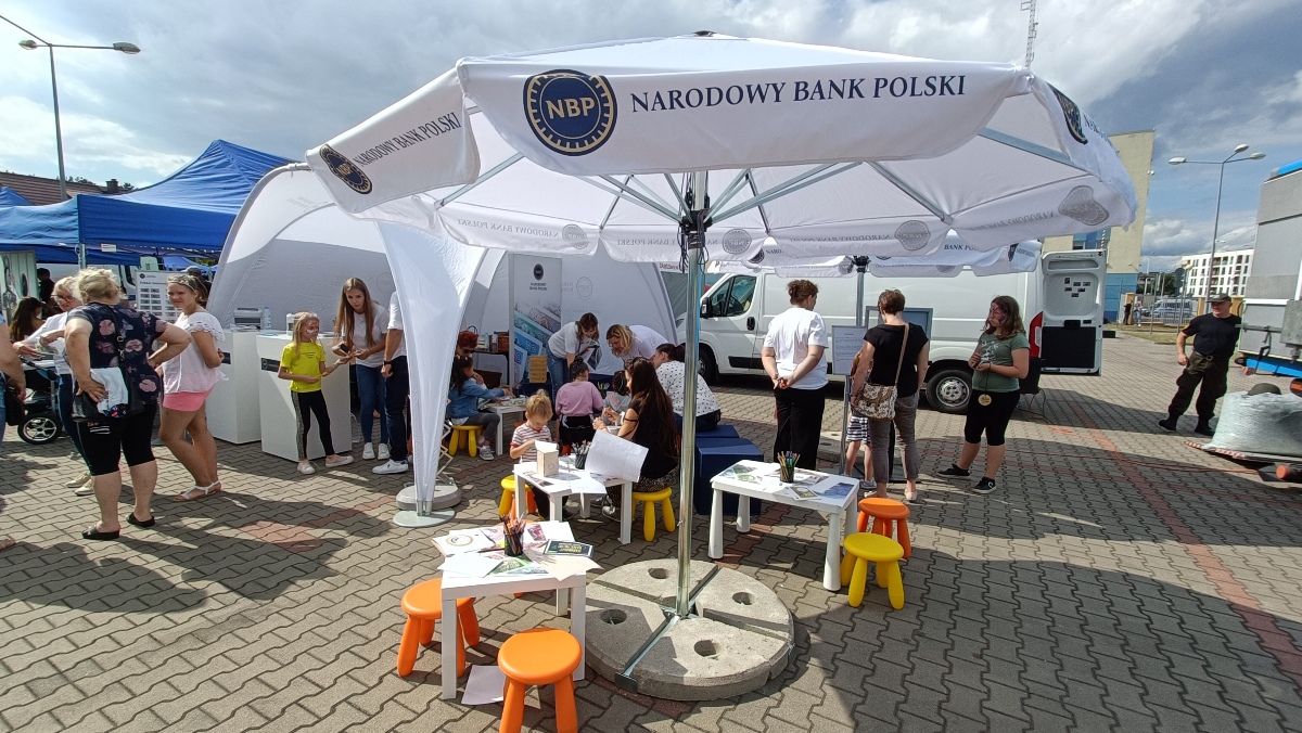Rodzinny piknik na Święto Policji w Ostrołęce [20.07.2023] - zdjęcie #46 - eOstroleka.pl