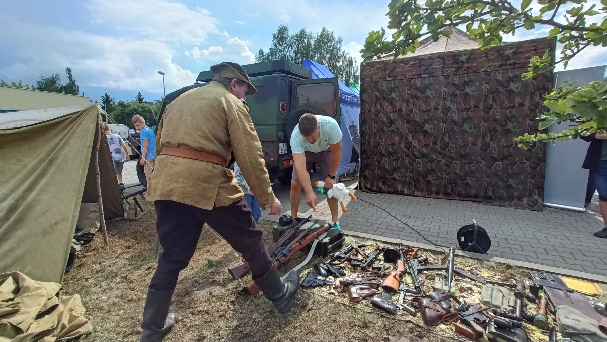 Rodzinny piknik na Święto Policji w Ostrołęce [20.07.2023] - zdjęcie #48 - eOstroleka.pl