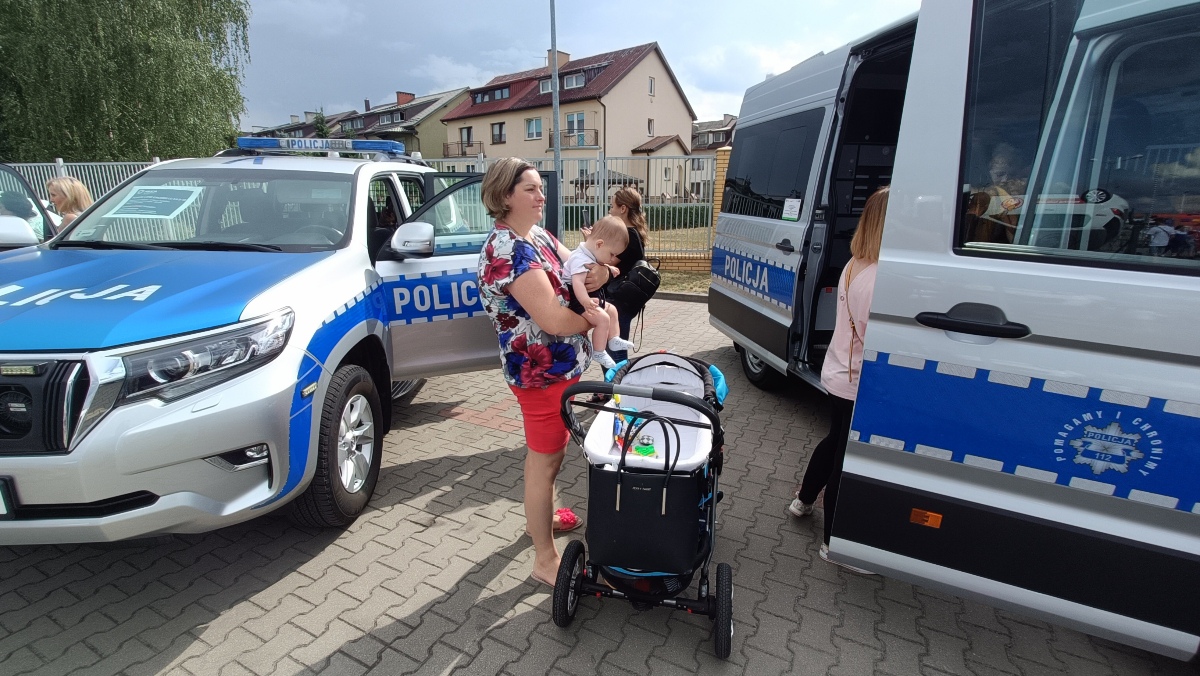 Rodzinny piknik na Święto Policji w Ostrołęce [20.07.2023] - zdjęcie #75 - eOstroleka.pl