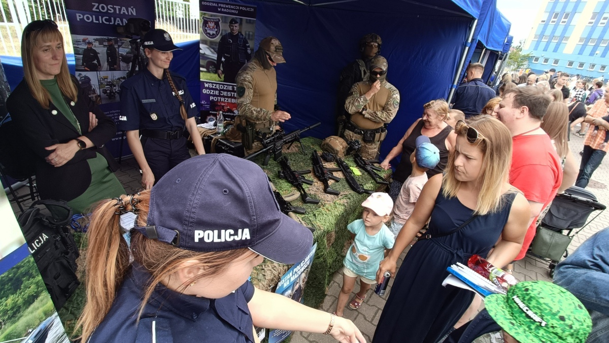 Rodzinny piknik na Święto Policji w Ostrołęce [20.07.2023] - zdjęcie #99 - eOstroleka.pl