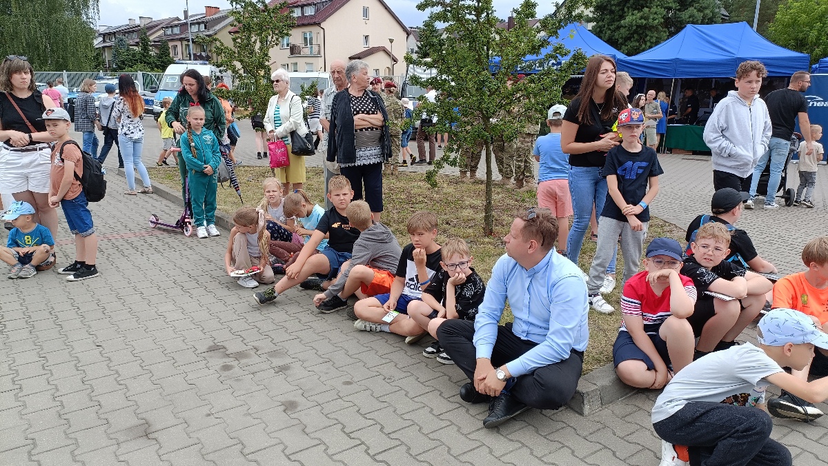 Rodzinny piknik na Święto Policji w Ostrołęce [20.07.2023] - zdjęcie #109 - eOstroleka.pl