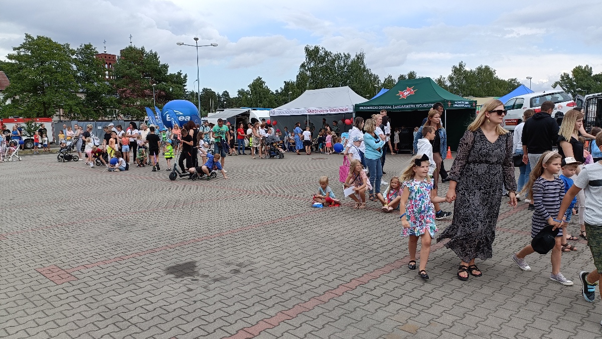 Rodzinny piknik na Święto Policji w Ostrołęce [20.07.2023] - zdjęcie #110 - eOstroleka.pl