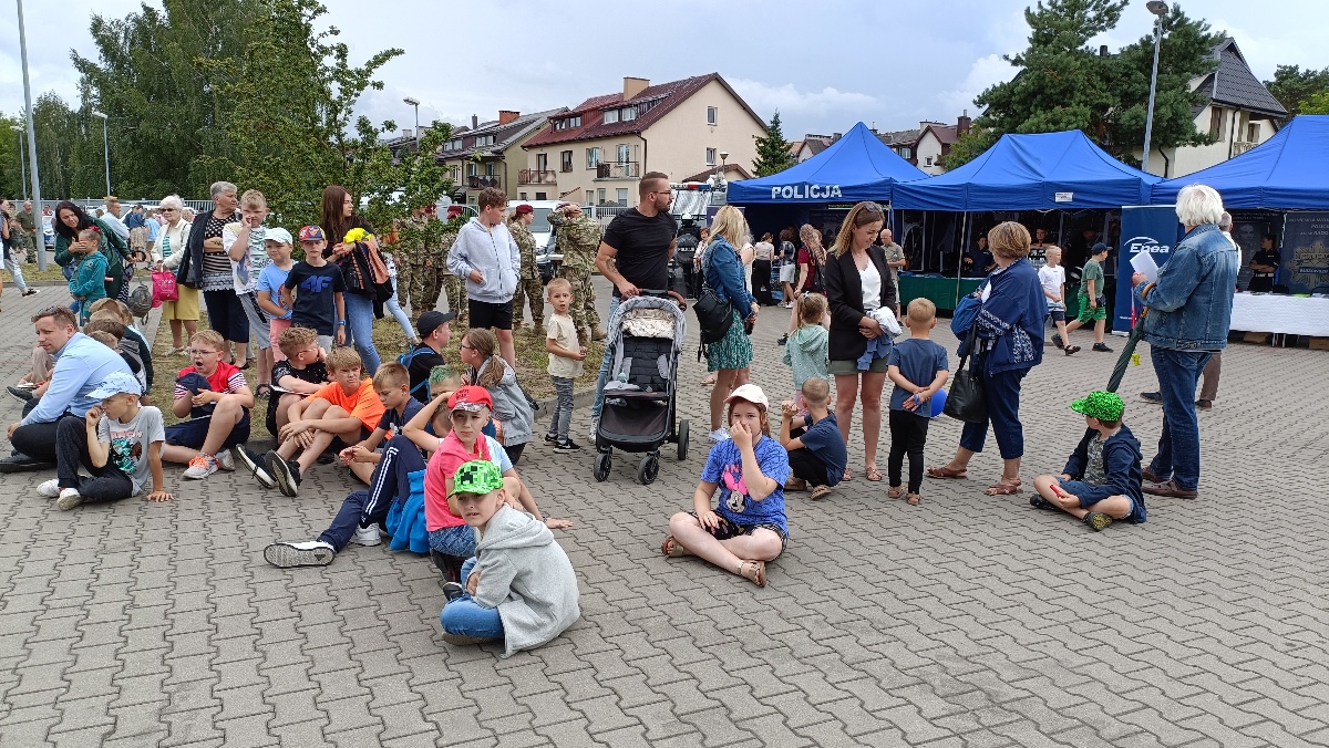 Rodzinny piknik na Święto Policji w Ostrołęce [20.07.2023] - zdjęcie #116 - eOstroleka.pl
