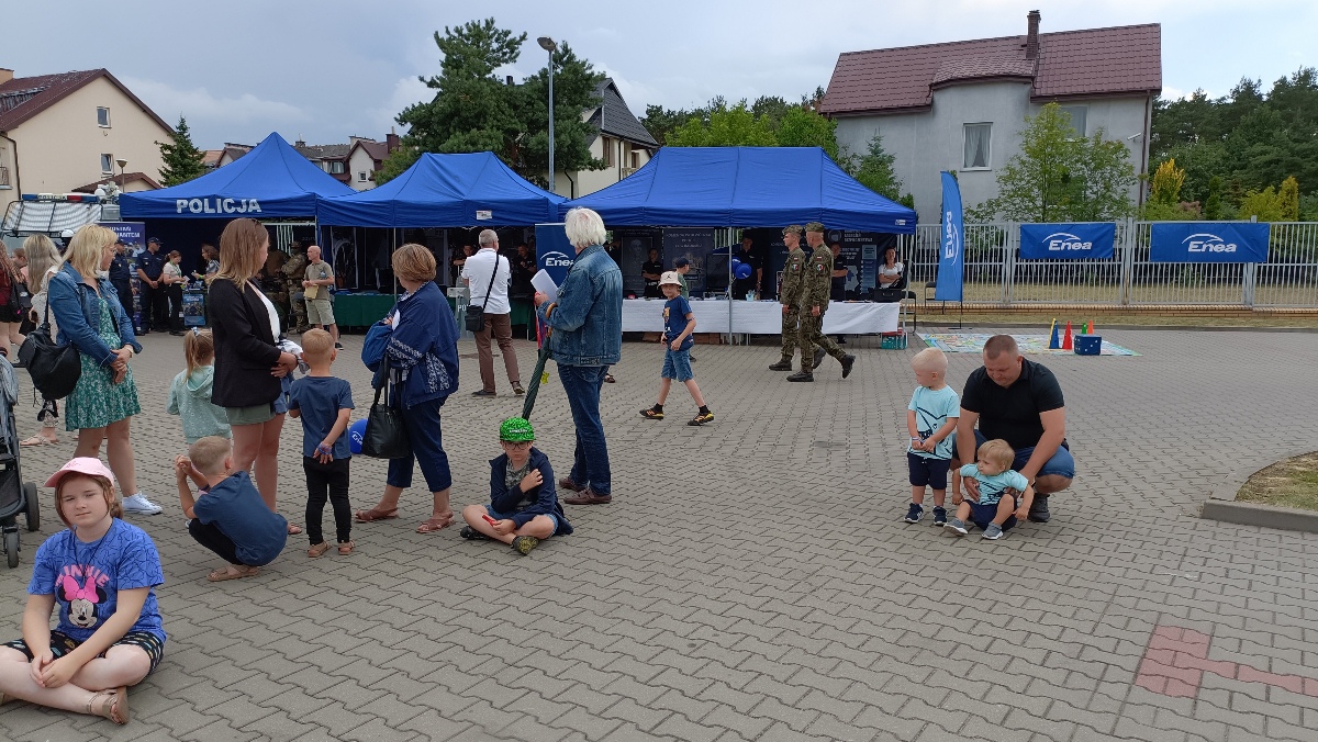 Rodzinny piknik na Święto Policji w Ostrołęce [20.07.2023] - zdjęcie #117 - eOstroleka.pl