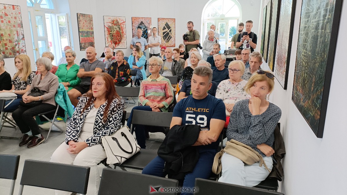 ART Czwartek - koncert Leny Piękniewskiej w Galerii Ostrołęka [20.07.2023] - zdjęcie #14 - eOstroleka.pl